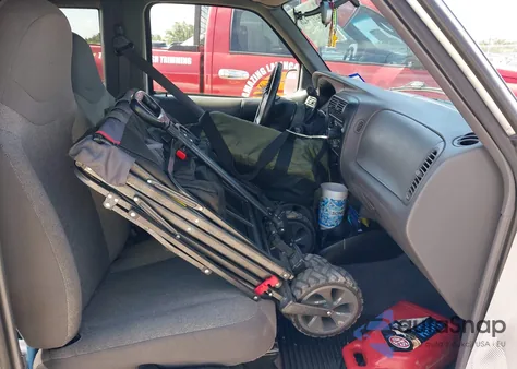 2001 Ford Ranger Edge/Xl/Xlt from USA, damaged, VIN 1FTYR14V01PB47044